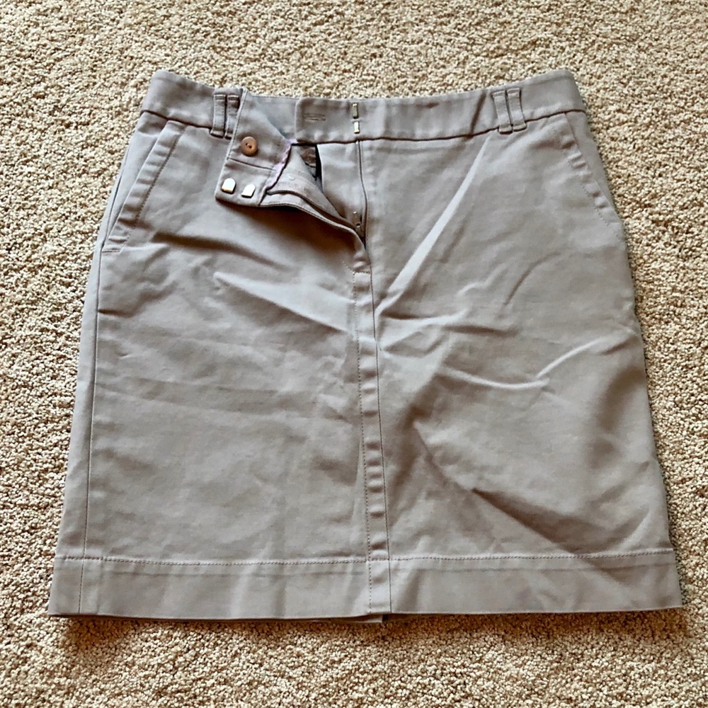 The Loft classic khaki skirt with pockets